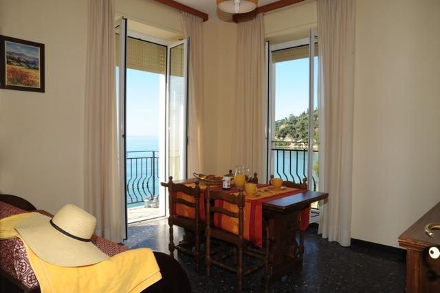 Aparthotel Holiday'S Beach Ventimiglia Exterior foto