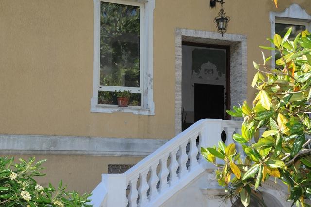 Aparthotel Holiday'S Beach Ventimiglia Exterior foto