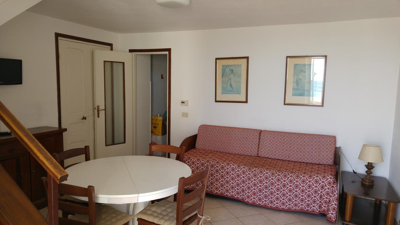 Aparthotel Holiday'S Beach Ventimiglia Exterior foto