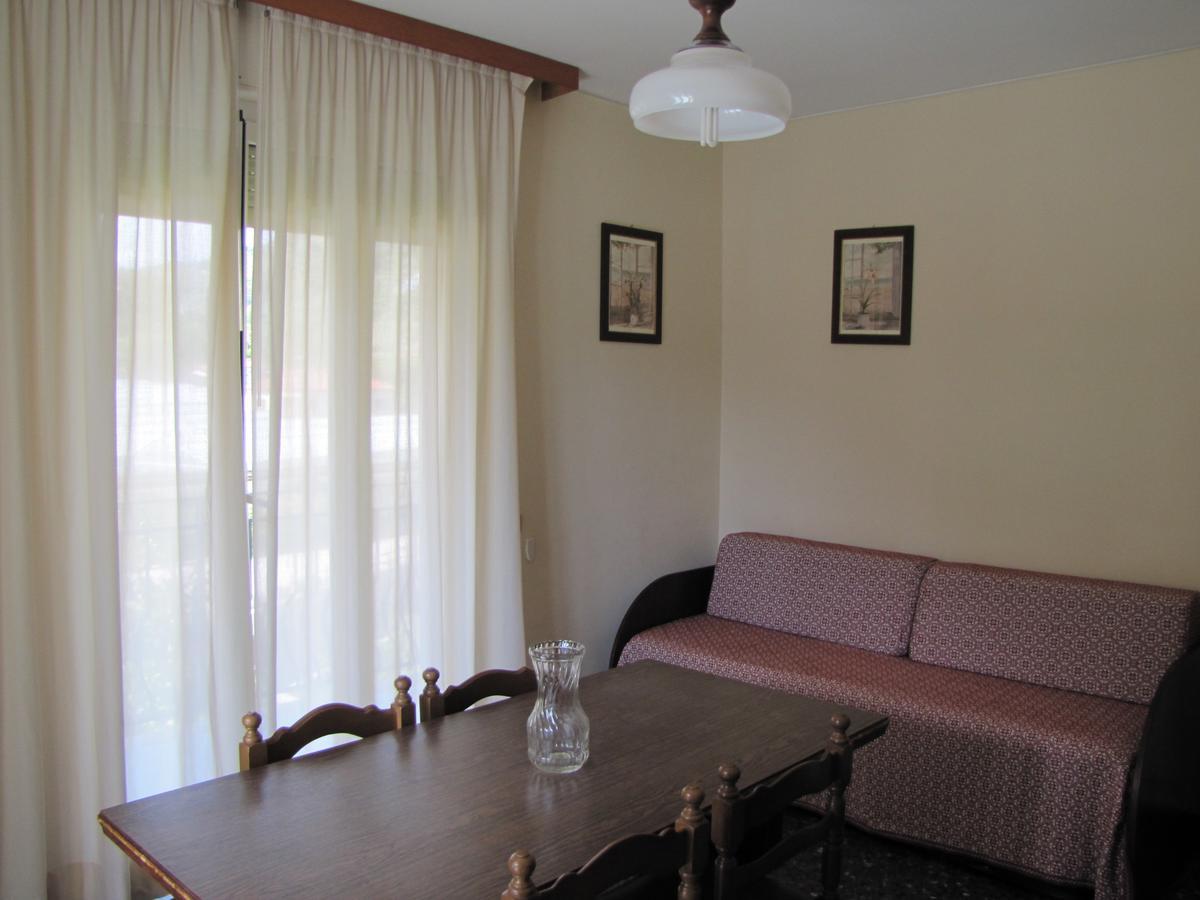 Aparthotel Holiday'S Beach Ventimiglia Exterior foto